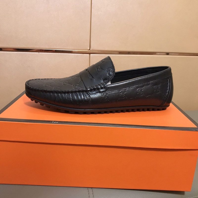 G*u*i leather shoes